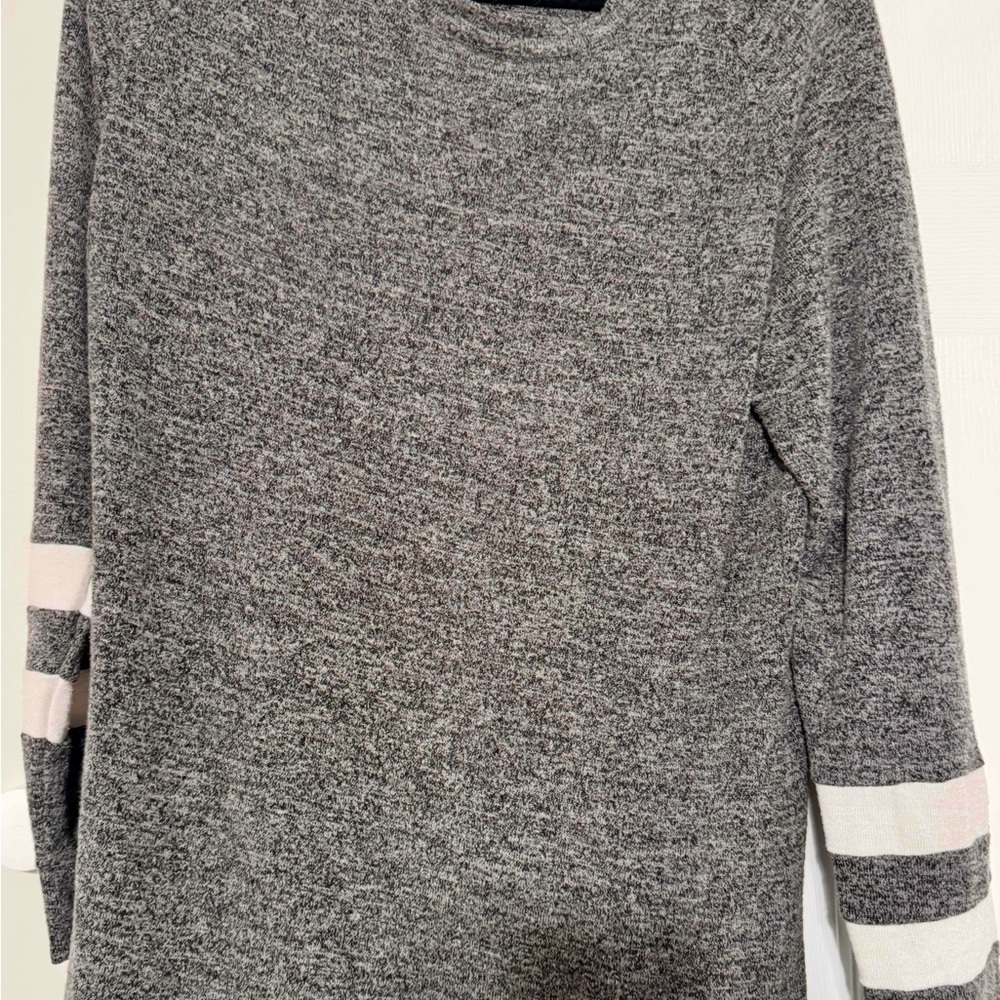 Gray Women's Sweater with White Accents